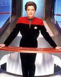 © http://1.bp.blogspot.com/_f3SZ5Tu916o/SROZP0aE6GI/AAAAAAAAIGc/9LG7sj9pb7Y/s1600-h/mulgrew-janeway.jpg captain janeway